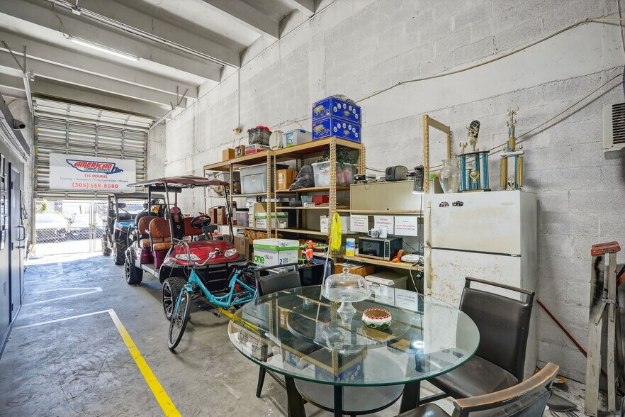 More Photos Of 9180 NW 119th St, Hialeah Warehouse For Sale
