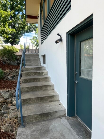 More Photos Of 111 Margaret Ln, Grass Valley Office For Sale
