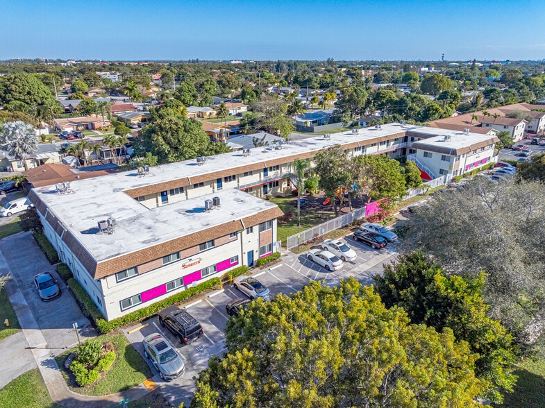 More Photos Of 1701 NW 58th Ter, Sunrise Apartments For Sale
