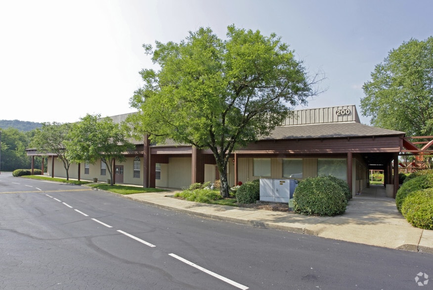 More Photos Of 1200 Mountain Creek Rd, Chattanooga Coworking Space