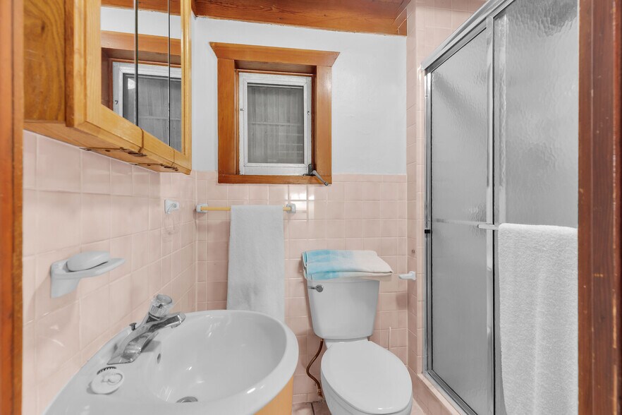 More Photos Of 27001 Overseas Hwy, Cudjoe Key Garden Center For Sale