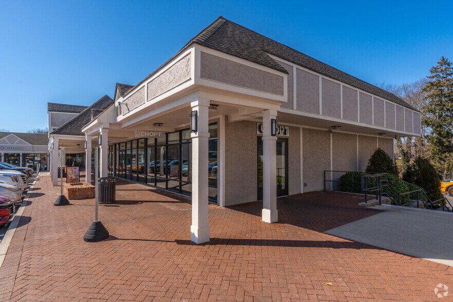 More Photos Of 8285 Jericho Tpke, Woodbury Unknown For Lease