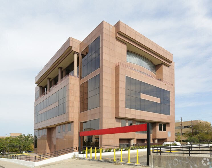 Primary Photo Of 7150 Greenville Ave, Dallas Medical For Lease