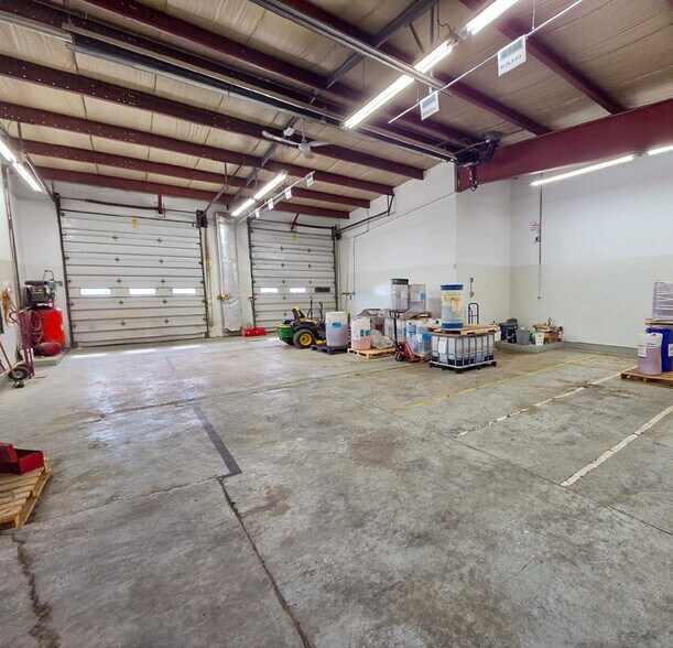 More Photos Of 48 Ball Rd, Yorkton Warehouse For Sale