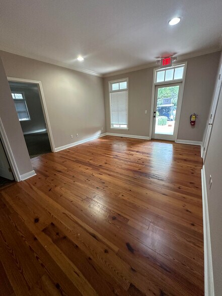 More Photos Of 10 Pinckney Colony Rd, Bluffton Office For Lease