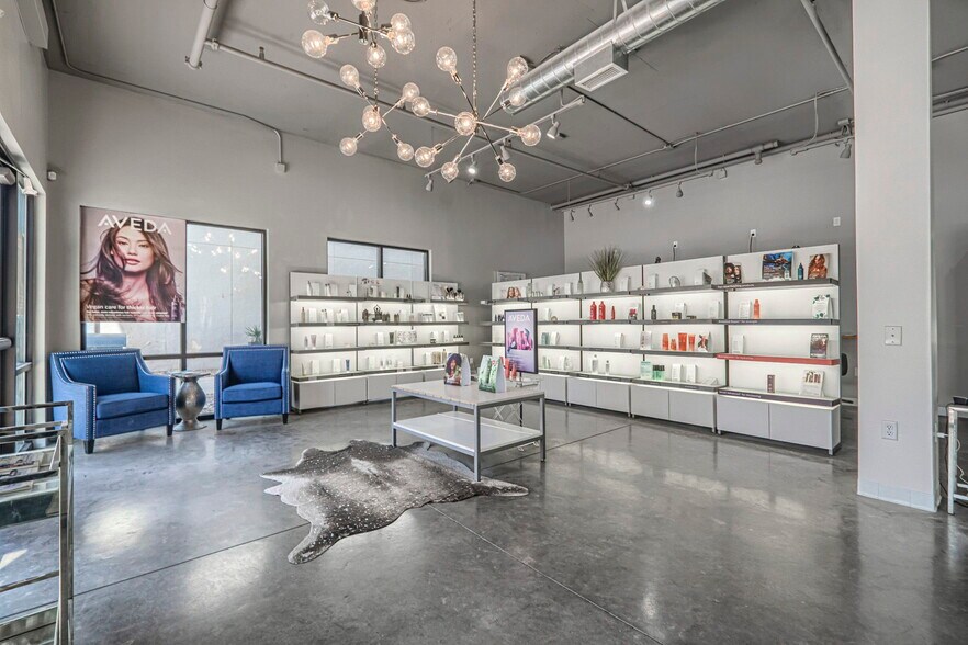 More Photos Of 100 N Main St, Midland Apartments For Lease