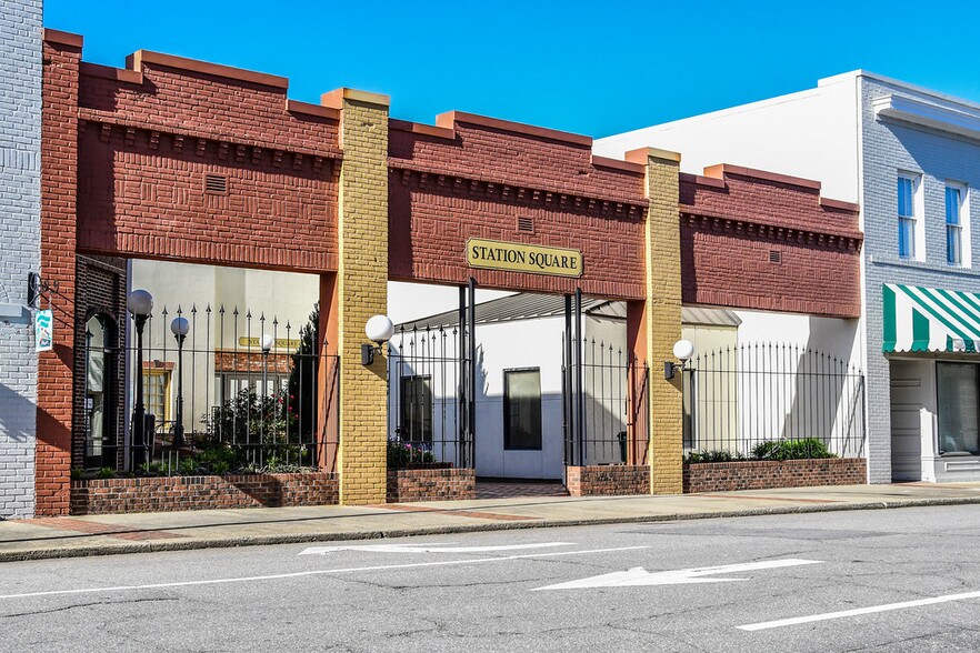 More Photos Of 301 S Church St, Rocky Mount Office For Sale