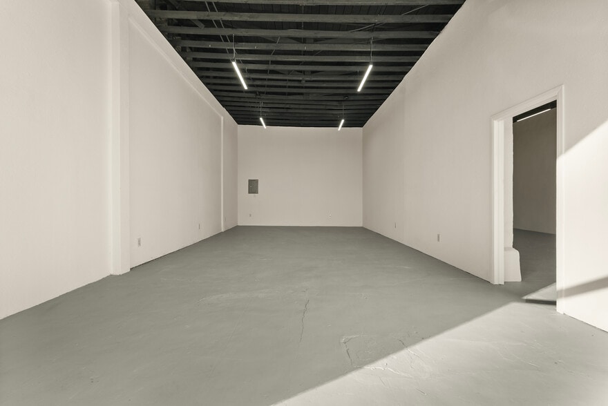 More Photos Of , Los Angeles Storefront For Lease