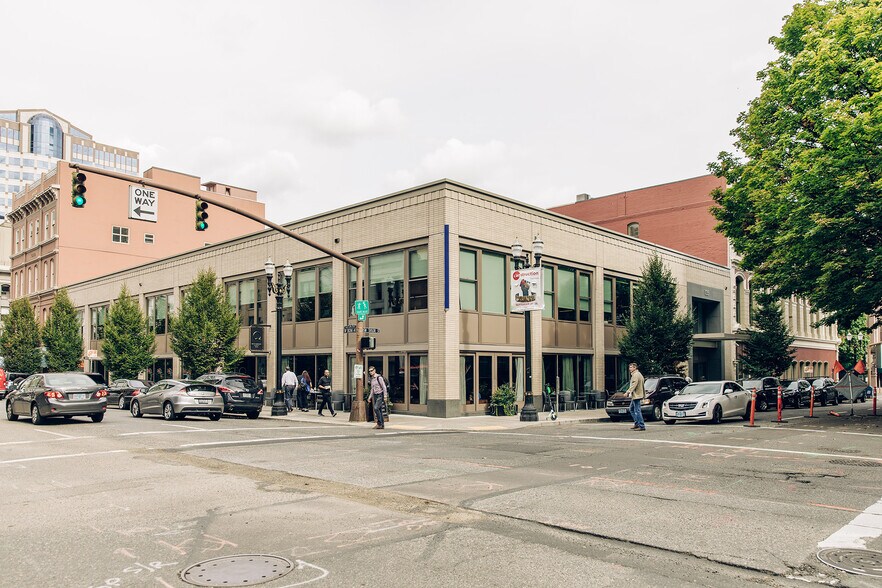 Primary Photo Of 826 SW 2nd Ave, Portland Storefront For Lease