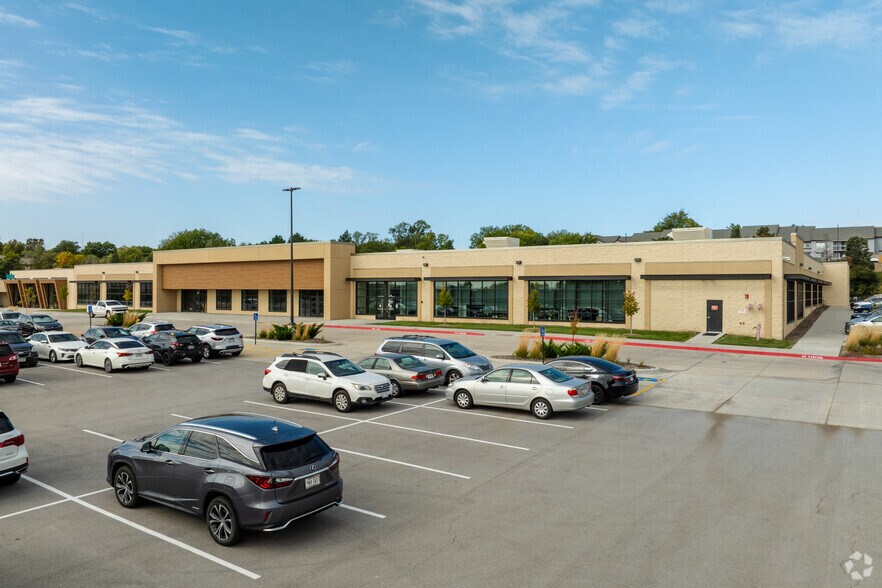More Photos Of 606-780 N 114th St, Omaha Unknown For Lease