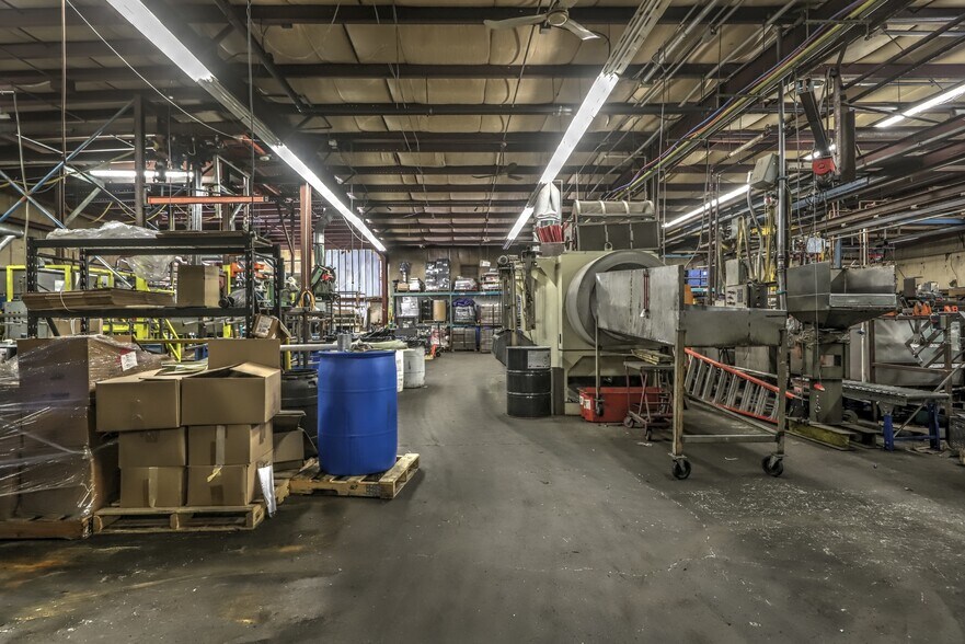 More Photos Of 15 Container Dr, Terryville Manufacturing For Sale