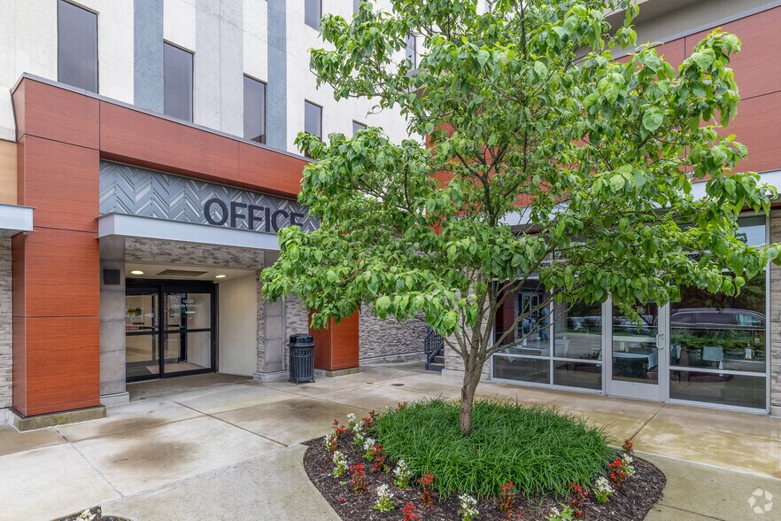 More Photos Of 16220 Frederick Rd, Gaithersburg Medical For Lease