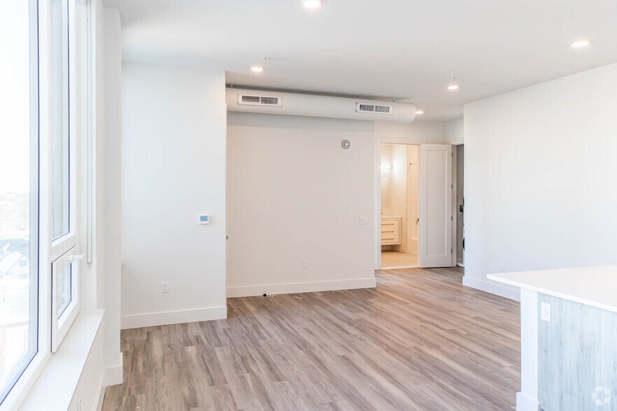 More Photos Of 55 Washington St, East Orange Apartments For Sale