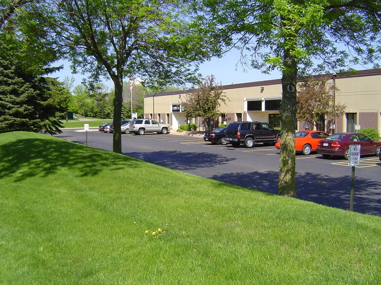 More Photos Of 14200-14280 N 23rd Ave, Plymouth Industrial For Sale