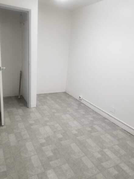 More Photos Of 620 S Clarence St, Los Angeles Manufacturing For Lease