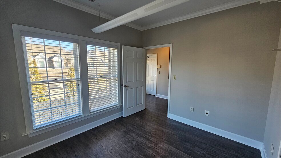 More Photos Of 1830 Peachtree Pky, Cumming Medical For Sale