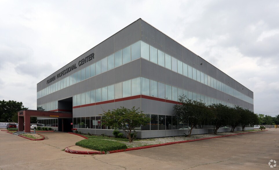 More Photos Of 8449 W Bellfort St, Houston Office For Lease