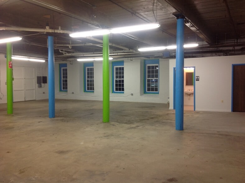 More Photos Of 1750 Union Ave, Baltimore Light Manufacturing For Lease