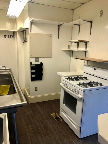 More Photos Of 233 5th St, Lacon Storefront Retail Residential For Sale