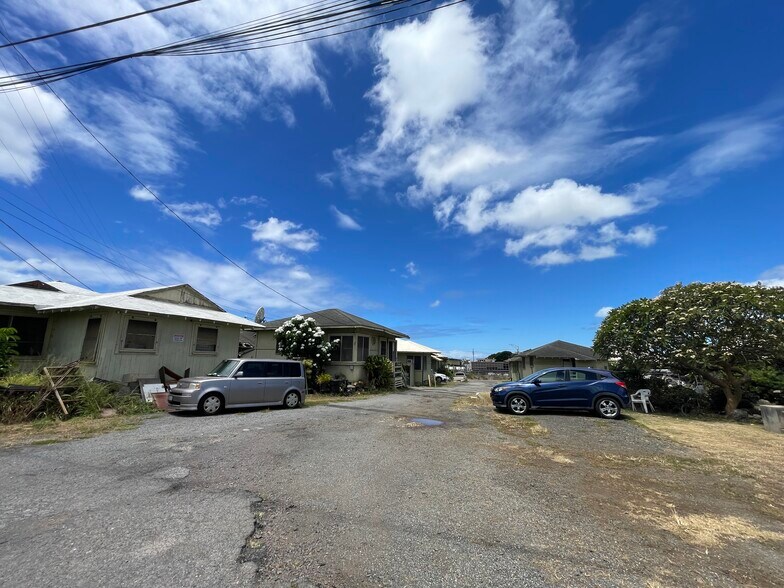 More Photos Of 1039 Kamehameha IV Rd, Honolulu Multifamily For Sale