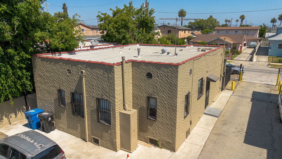 More Photos Of 820 W 95th St, Los Angeles Apartments For Sale