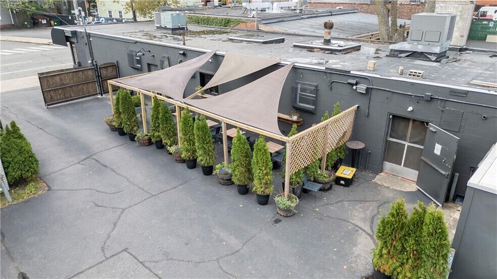 More Photos Of 371-373 Smith St, Providence Storefront For Sale