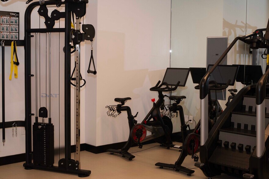 More Photos Of 199 S Los Robles Ave, Pasadena Office For Lease