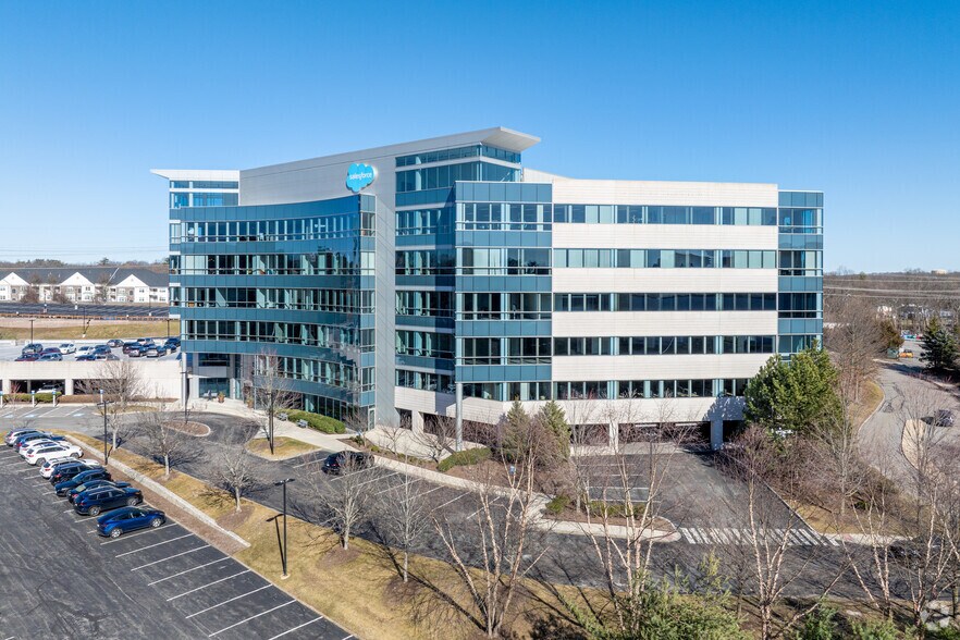 More Photos Of 5 Wall St, Burlington Office For Lease