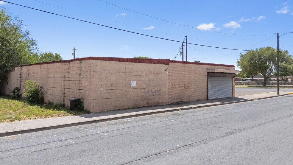 More Photos Of 375 W Robertson St, San Benito Light Manufacturing For Sale
