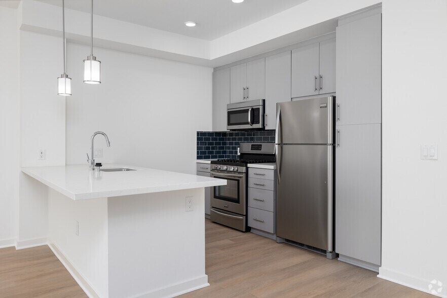 More Photos Of 1120 W 6th St, Los Angeles Apartments For Lease