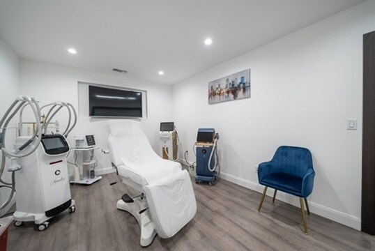 More Photos Of 2020 N Glenoaks Blvd, Burbank Medical For Lease
