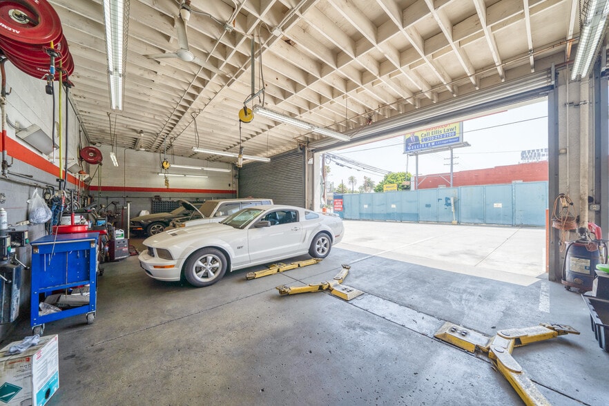 More Photos Of 4320 W Pico Blvd, Los Angeles Auto Repair For Sale