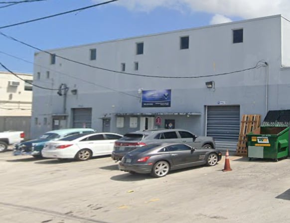 More Photos Of 450 W 28th St, Hialeah Warehouse For Lease
