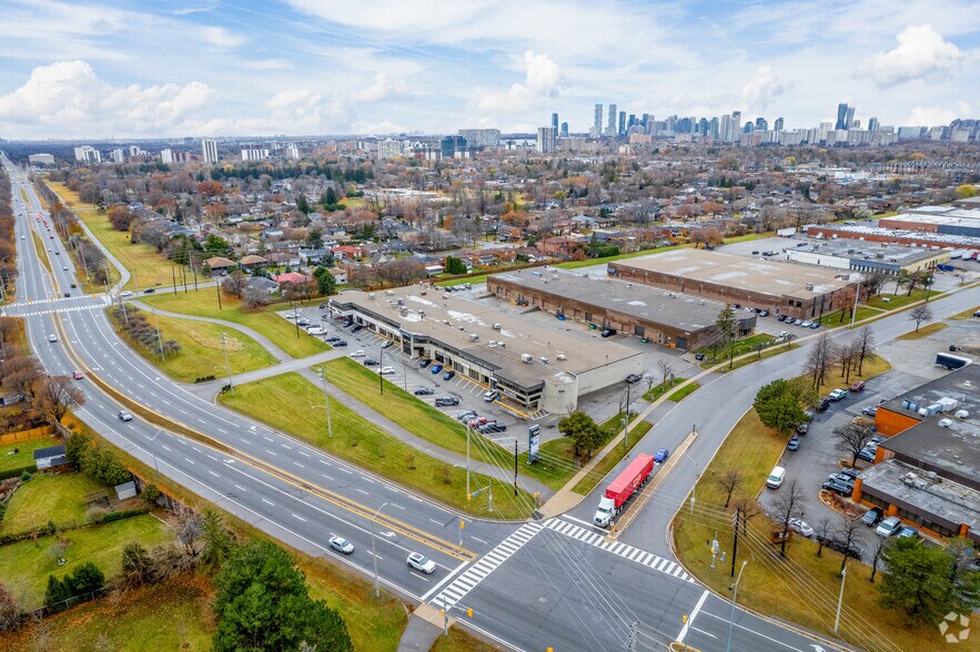 More Photos Of 505 Queensway E, Mississauga Flex For Lease