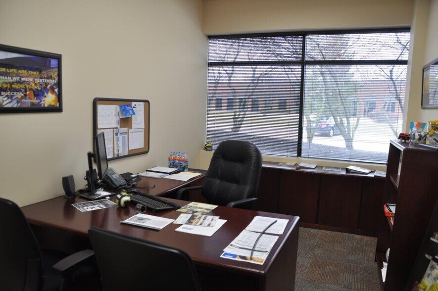 More Photos Of 1601 Feehanville Dr, Mount Prospect Research And Development For Lease