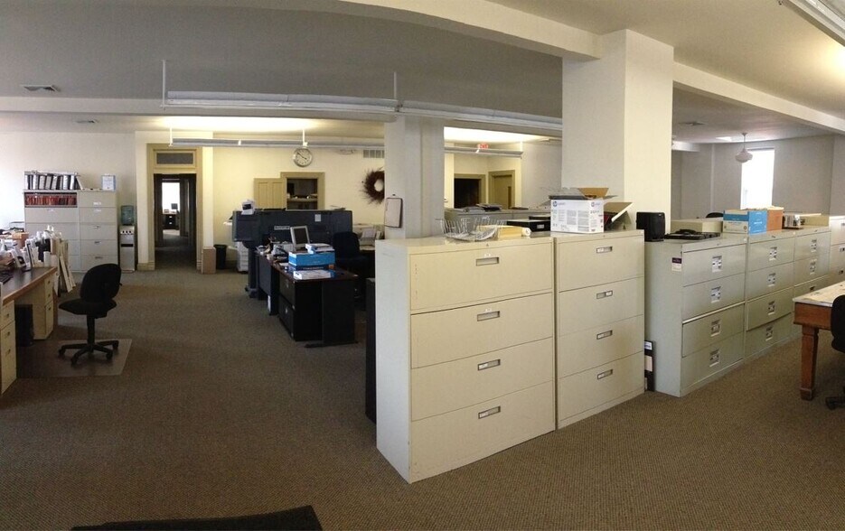 More Photos Of 300 Corbet St, Tarentum Storefront Retail Office For Lease