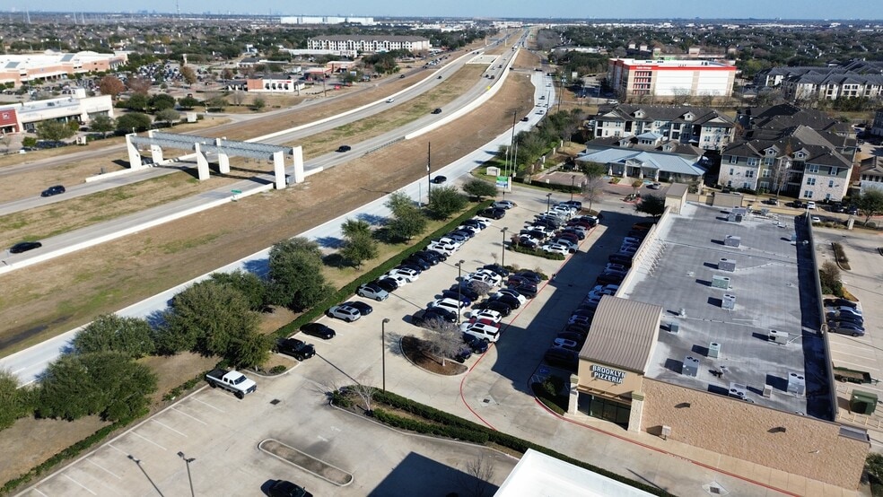 More Photos Of 7930 W Grand Pky, Richmond Storefront For Sale