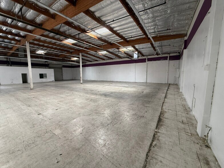More Photos Of 2540 Main St, Chula Vista Warehouse For Lease