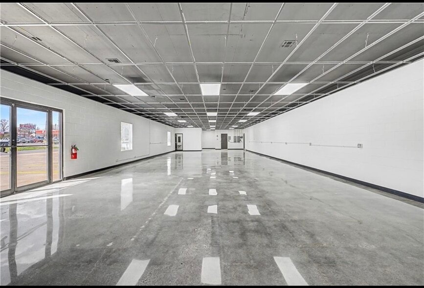 More Photos Of 800 Highland Ave, Springdale Freestanding For Sale