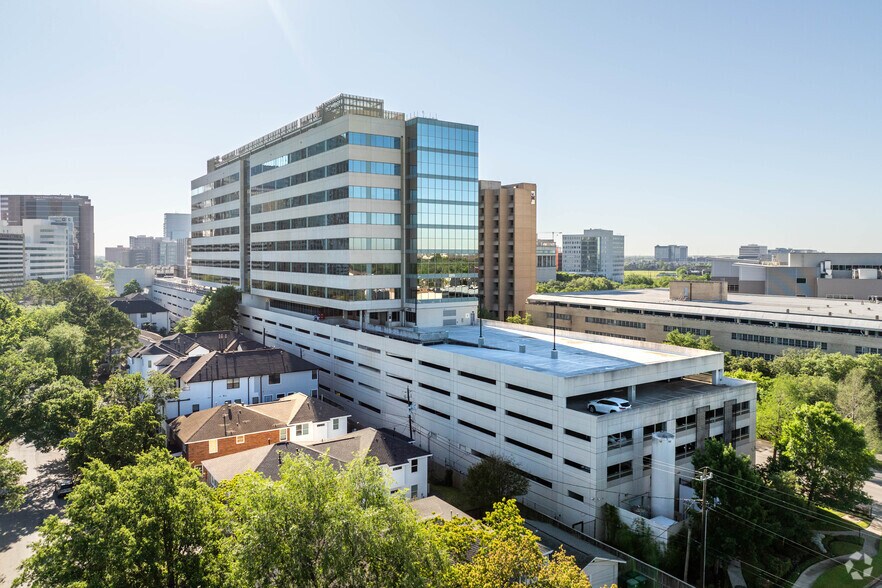 More Photos Of 2130 W Holcombe Blvd, Houston Medical For Lease