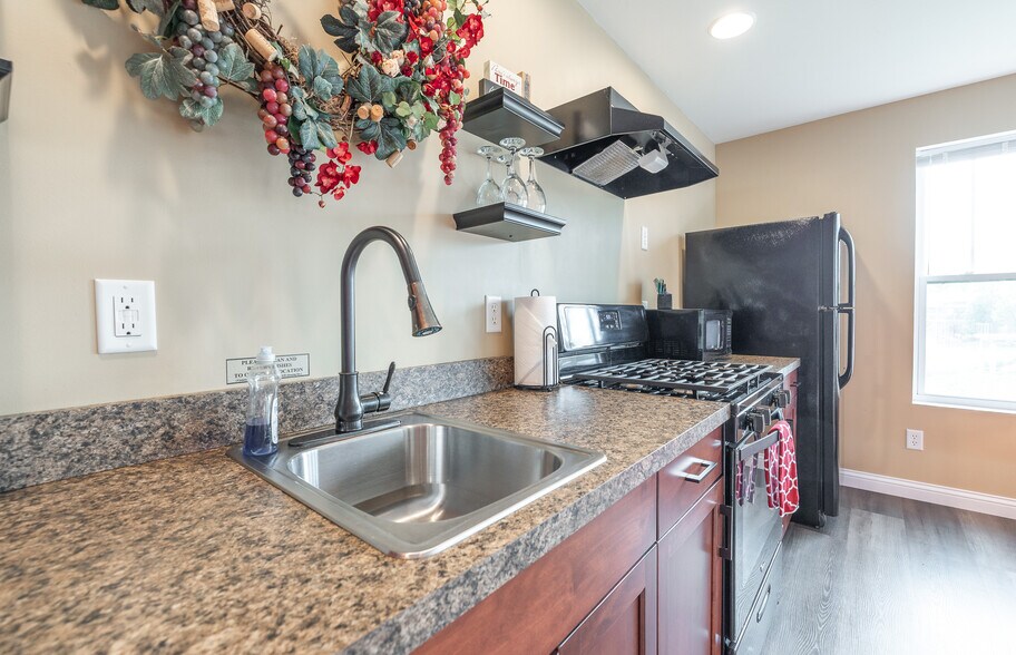 More Photos Of 1435 Main st, Grafton Specialty For Sale