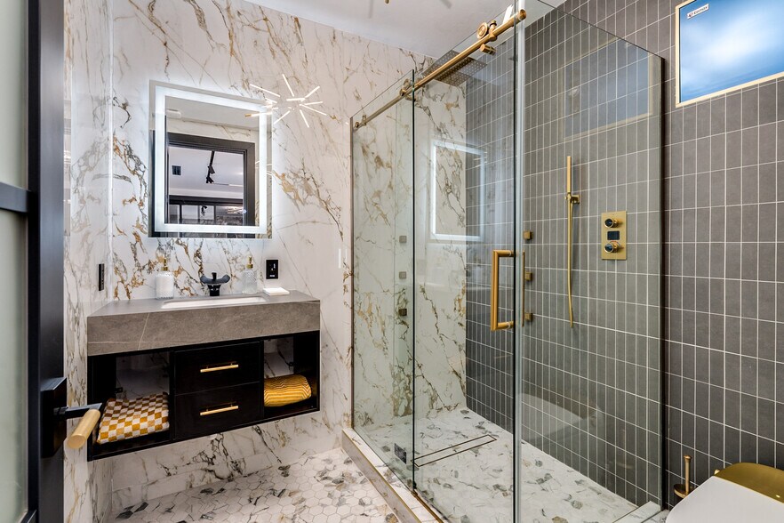 More Photos Of 1140 N Rosemont Blvd, Tucson Research And Development For Sale