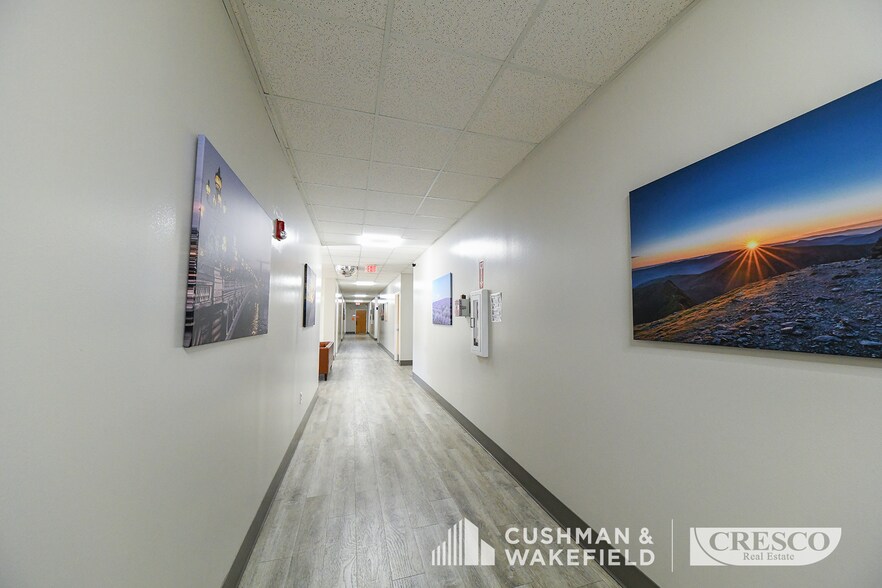 More Photos Of 14445 Broadway Ave, Cleveland Office For Sale