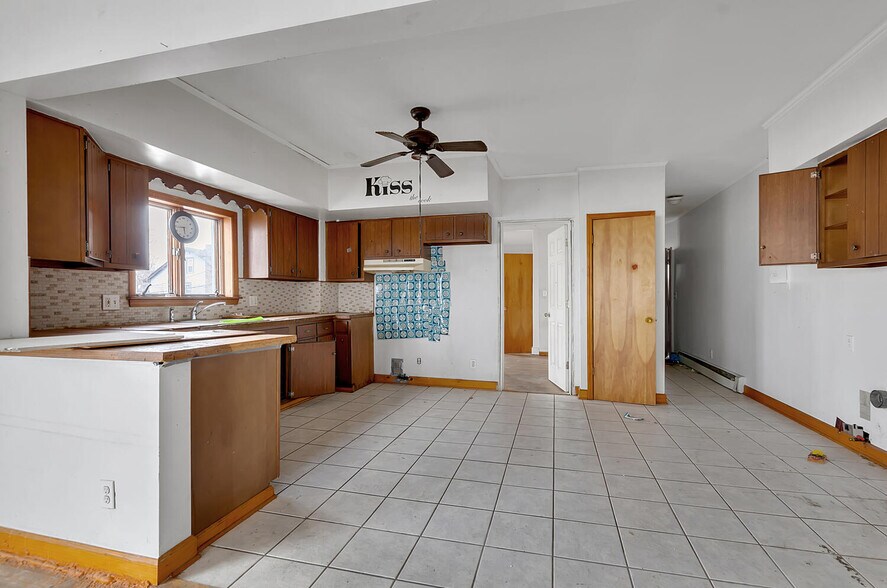 More Photos Of 2422-2426 S Park Ave, Buffalo Bowling Alley For Sale