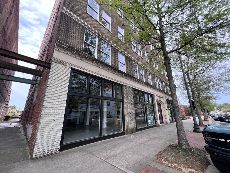 More Photos Of 417 Hay St, Fayetteville Office For Lease