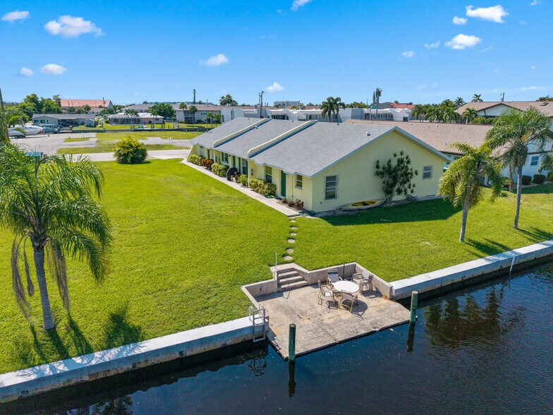 More Photos Of 4520 SE 5th Pl, Cape Coral Apartments For Sale