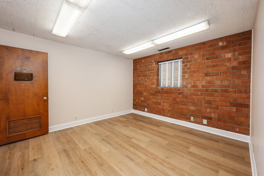 More Photos Of 316 S Eugene St, Greensboro Office For Sale