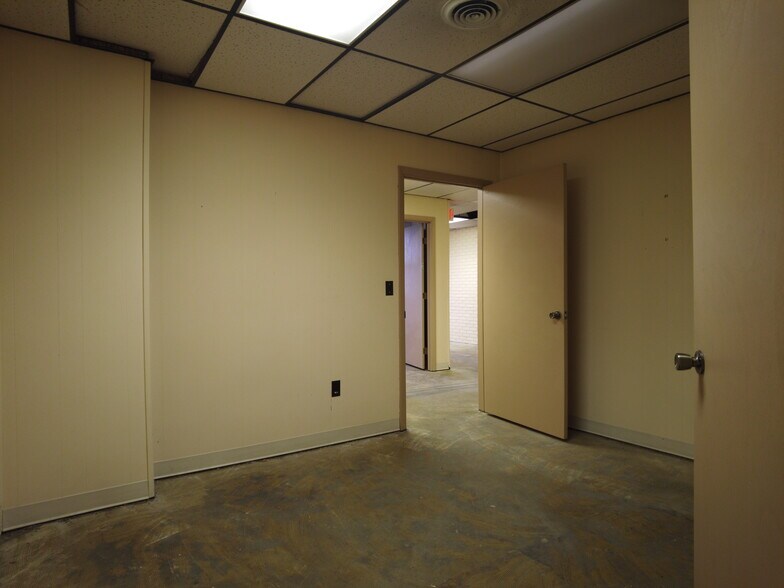 More Photos Of 215-225 S Allison Ave, Xenia Medical For Sale