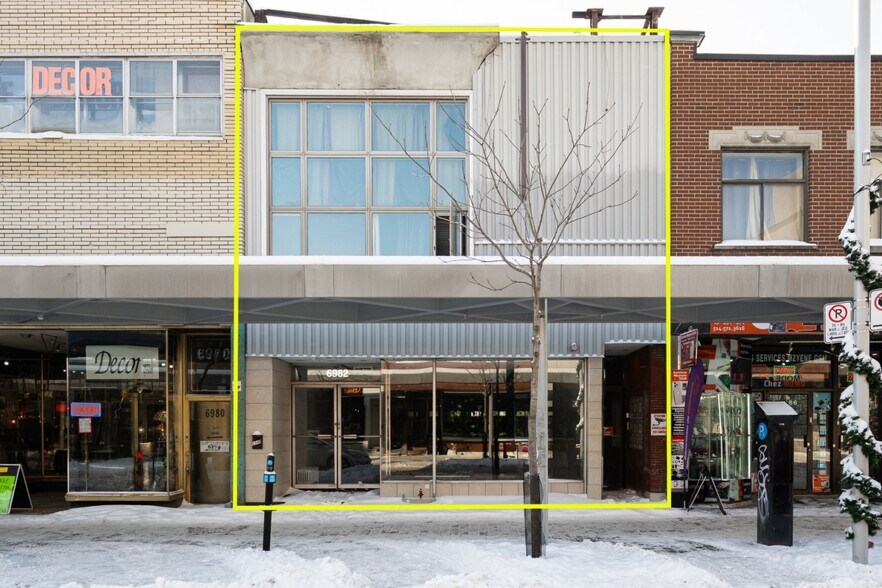 Primary Photo Of 6982-6984 Saint-Hubert Rue, Montréal Storefront Retail Residential For Sale