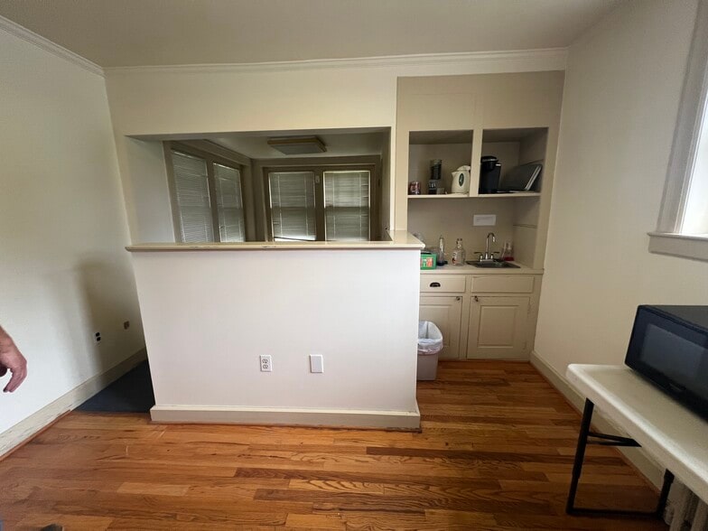 More Photos Of 601 E Lancaster Ave, Downingtown Office For Sale